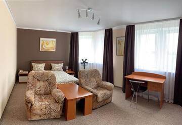 Фото номера Стандартный номер с кроватью размера &quot;king-size&quot; Отель Hotel Kim г. Могилев 10