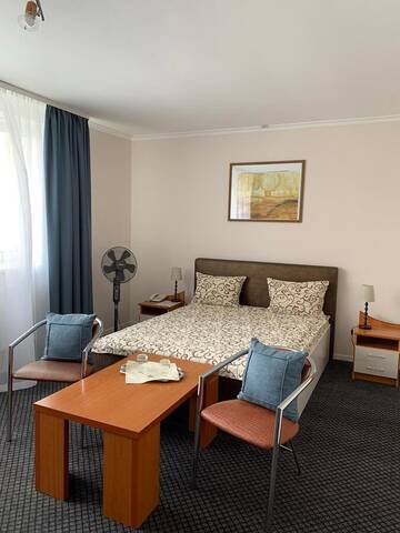 Фото номера Стандартный номер с кроватью размера &quot;king-size&quot; Отель Hotel Kim г. Могилев 4