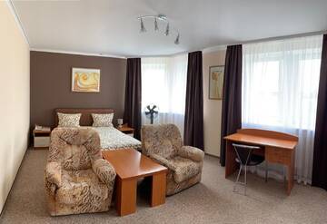 Фото номера Стандартный номер с кроватью размера &quot;king-size&quot; Отель Hotel Kim г. Могилев 6